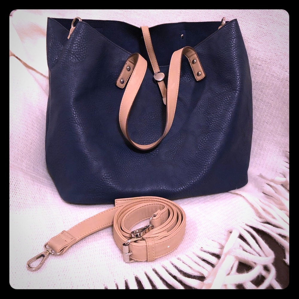 💥Charming Charlie’s Bag in Bag, L, Navy